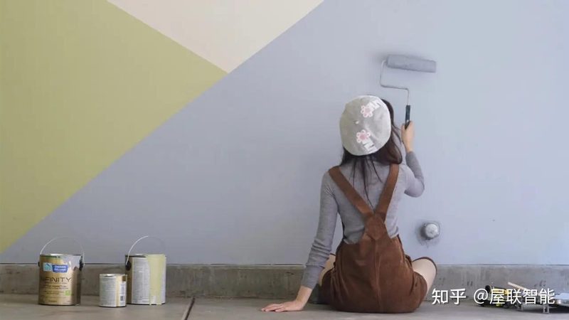 真石漆罩面漆与普通清漆：外观与性能的深度解析**